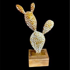 Cactus planty metal home decor piece 15”